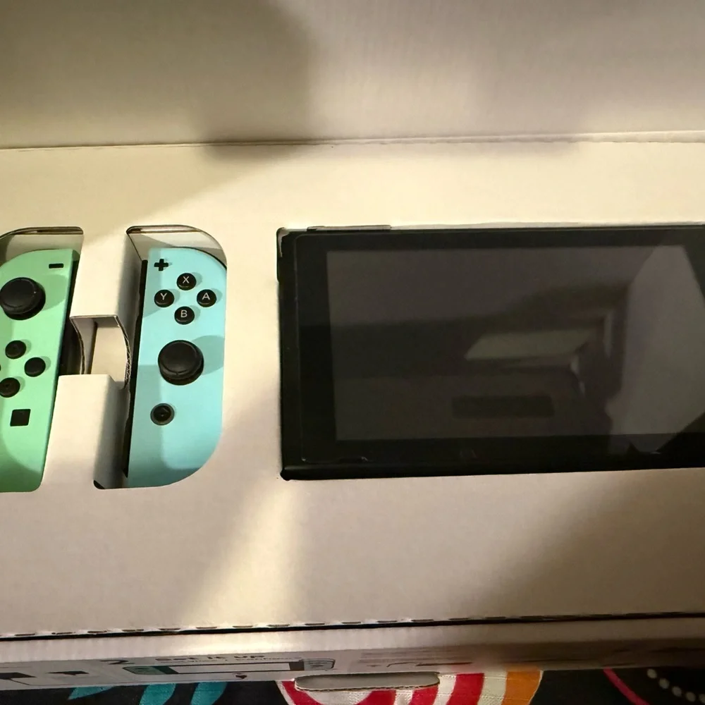 Nintendo Switch Animal Crossing LE w/ collection